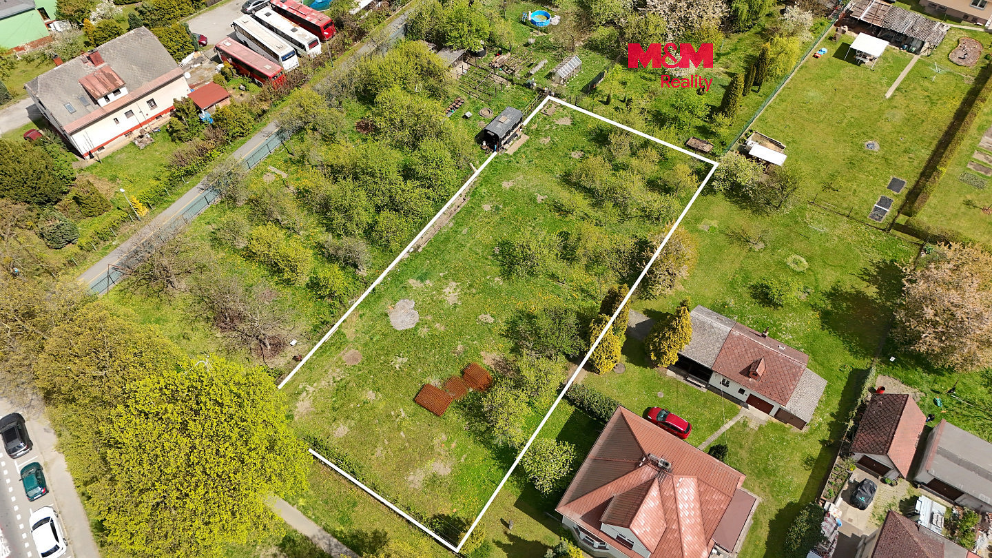 Prodej stavebního pozemku 1 334 m²