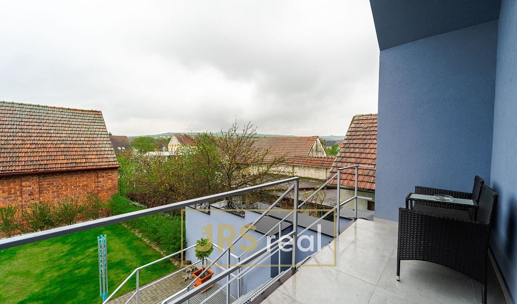 Prodej domu 220 m² s pozemkem 523 m², Dolní Němčí – náhled fotky 18