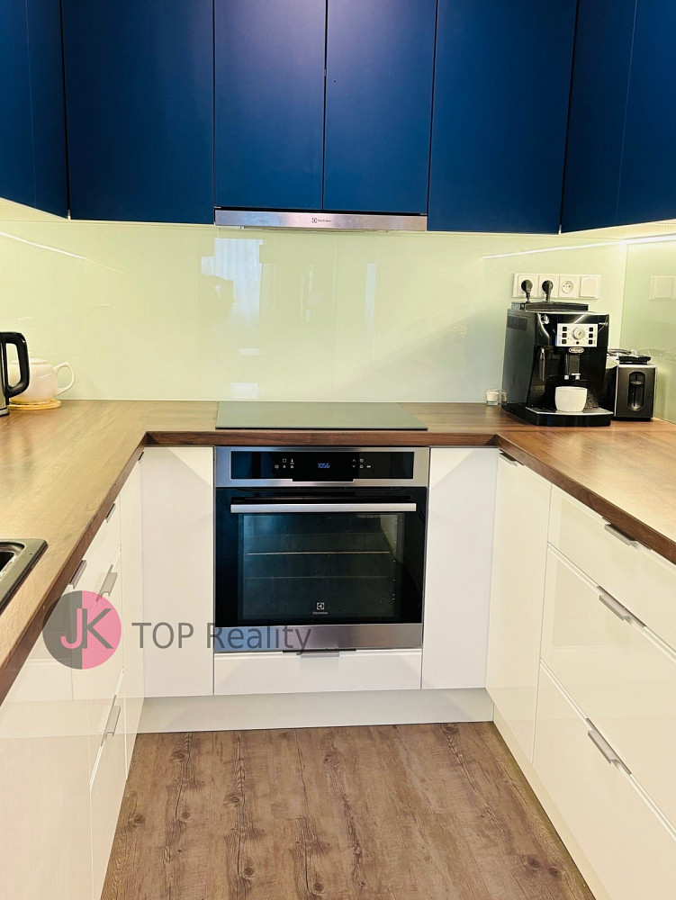 Pronájem bytu 3+kk 69 m² – fotografie 2