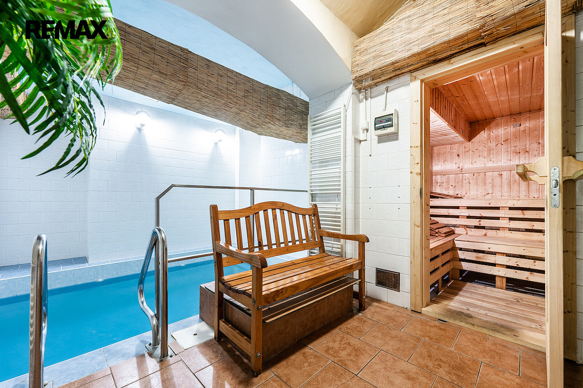 Pronájem obchodních prostor 225 m² – další