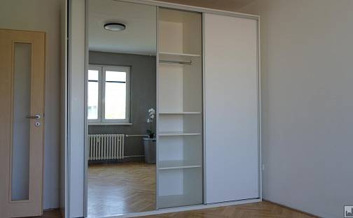 Pronájem bytu 2+1 55 m², Zdeňka Štěpánka, Chomutov