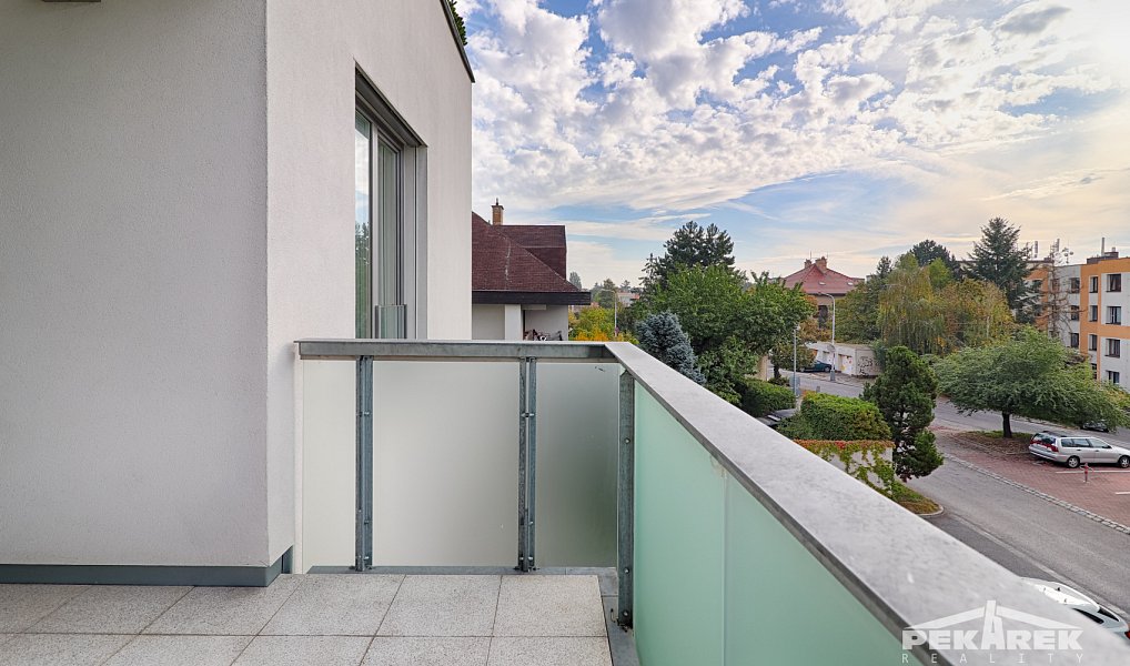 Pronájem bytu 2+kk 61 m², Praha – náhled fotky 11
