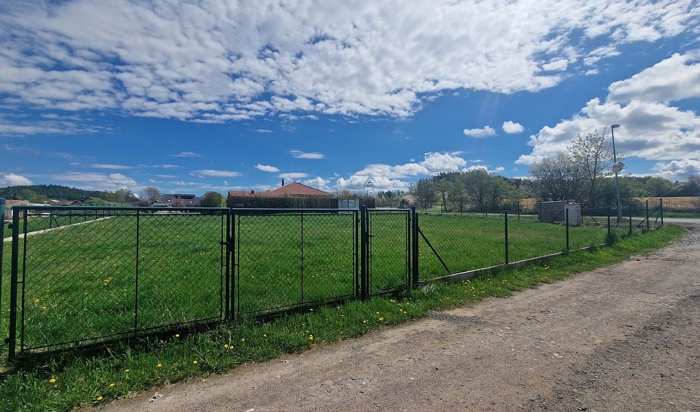 Prodej stavebního pozemku 1 009 m², Milín – náhled fotky 8