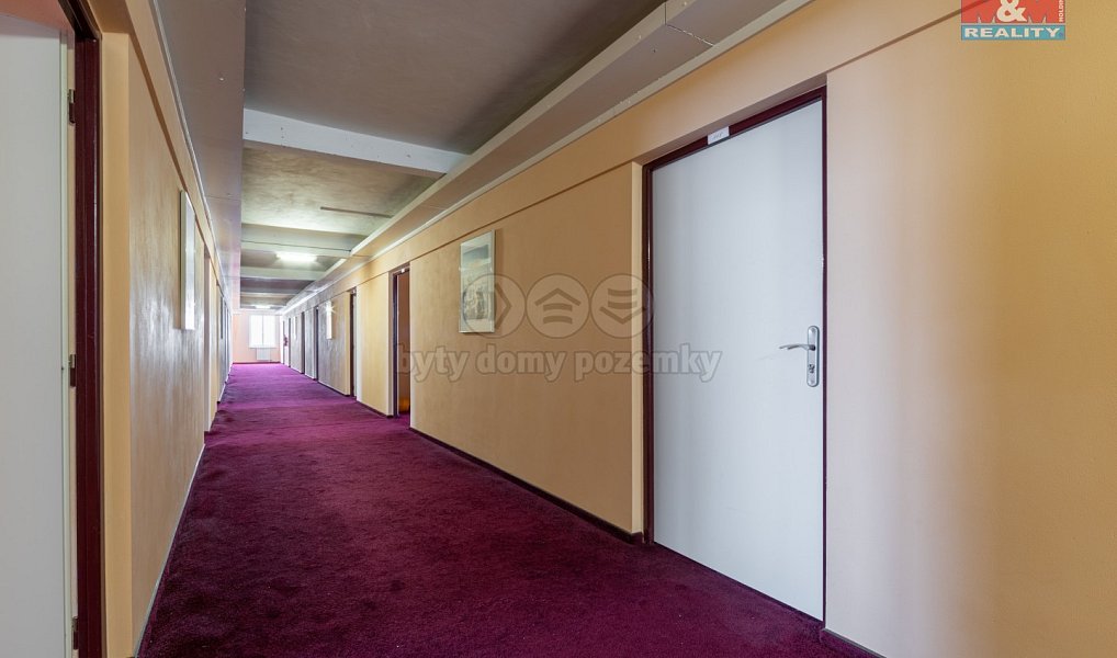 Prodej výrobních prostor 1 873 m², Rovná – náhled fotky 13