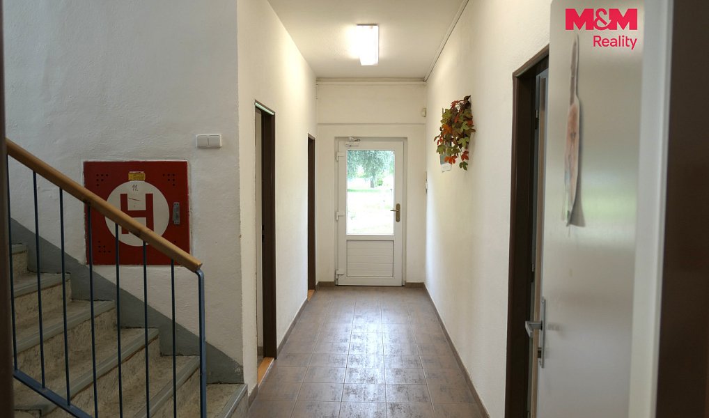 Pronájem kanceláře 200 m², Králův Dvůr – náhled fotky 13