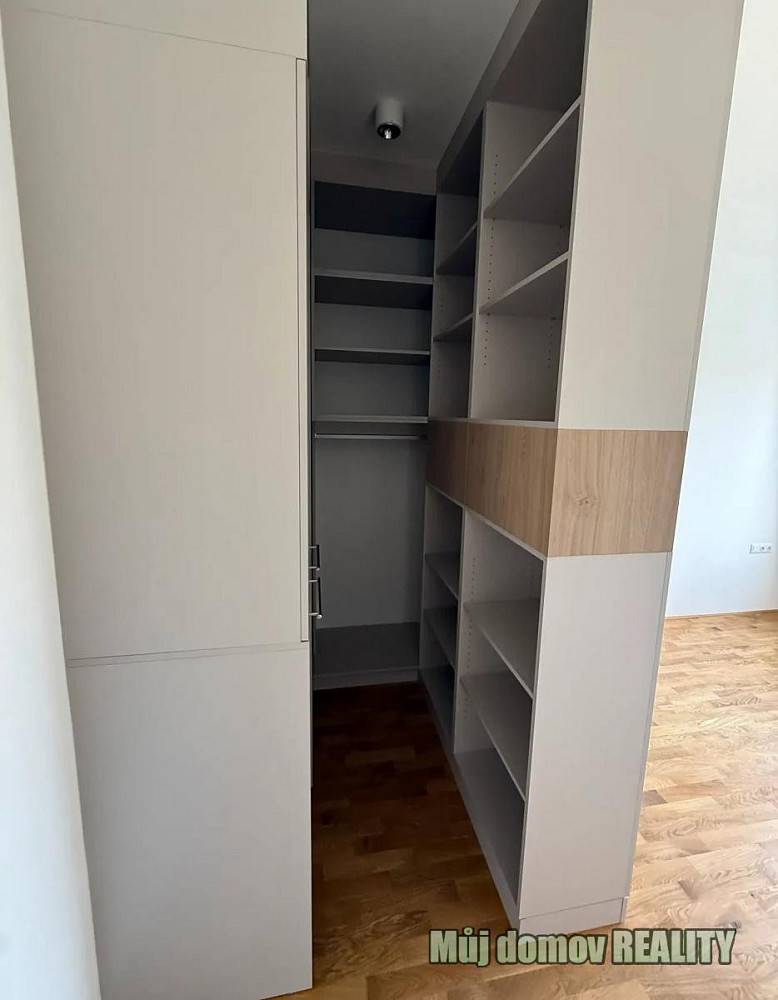 Pronájem bytu 2+kk 55 m² — photo 3