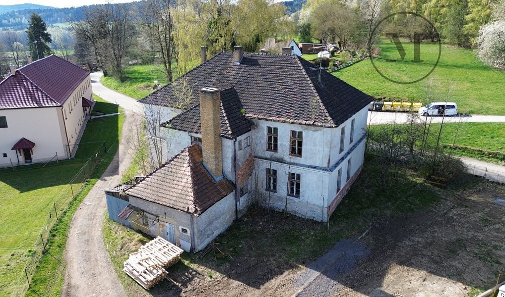 Prodej chaty/chalupy 617 m² s pozemkem 831 m², Benešov nad Černou – náhled fotky 4