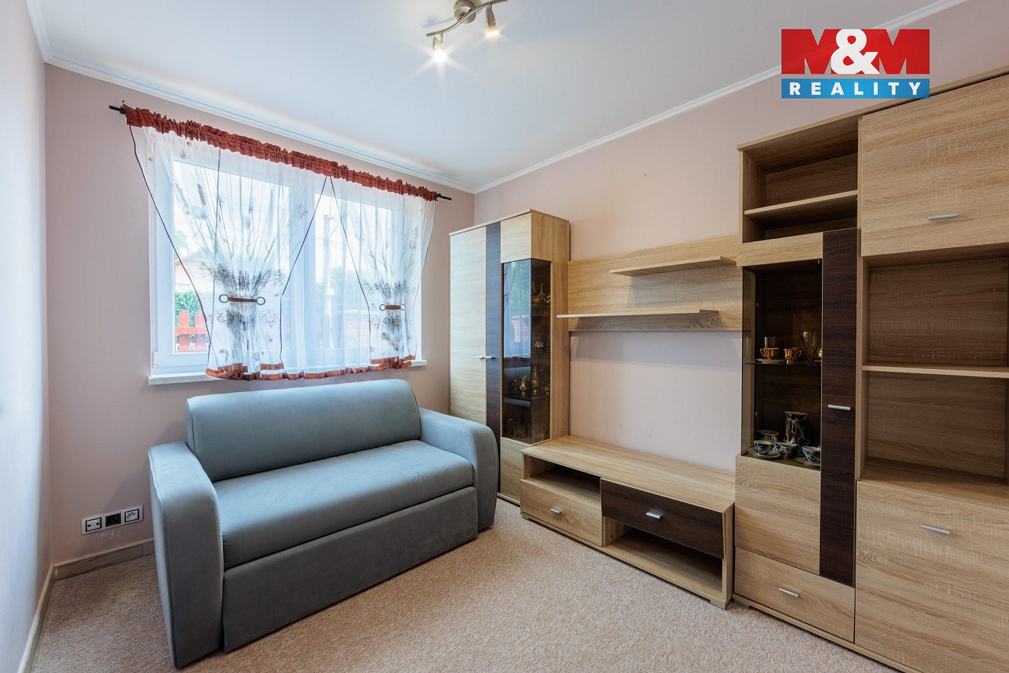 Prodej domu 198 m² s pozemkem 742 m² – fotografie 4