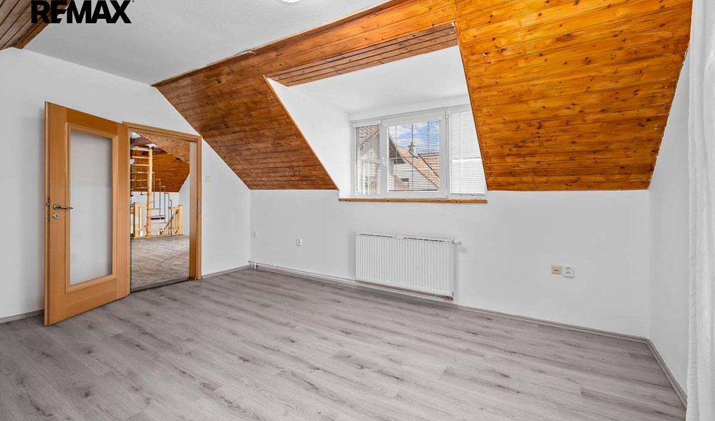 Prodej domu 280 m² s pozemkem 126 m², Nový Knín – náhled fotky 9