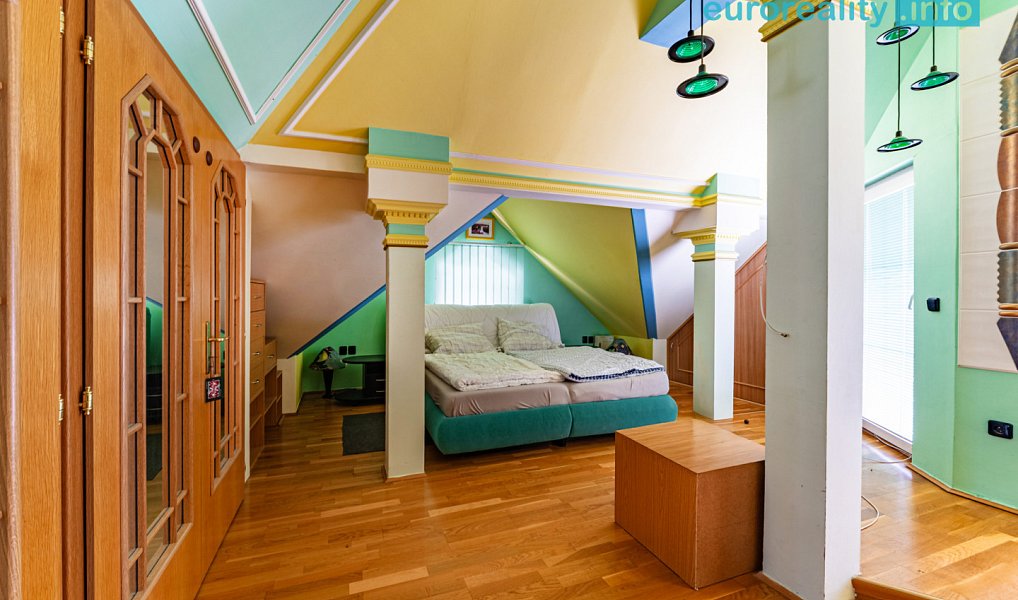 Pronájem domu 210 m² s pozemkem 1 068 m², Aš – náhled fotky 22