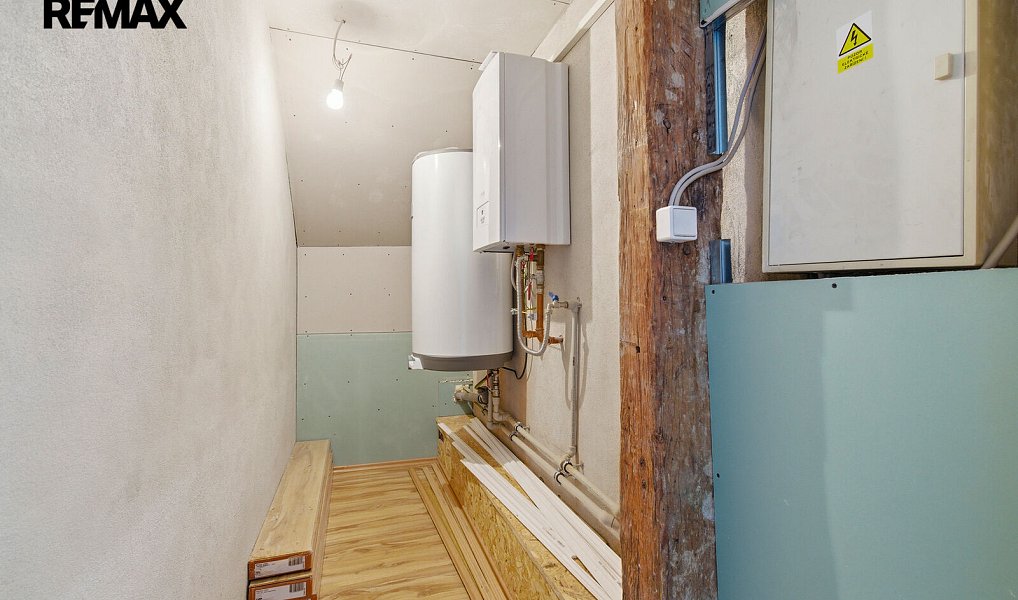 Prodej domu 250 m² s pozemkem 749 m², Kasejovice – náhled fotky 40