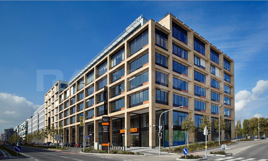 Pronájem kanceláře 1 049 m²