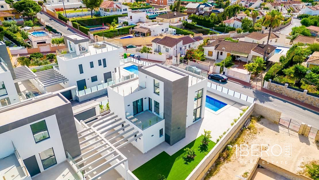 4+kk House in Torrevieja, Urbanización Los Balcones - Vista 3