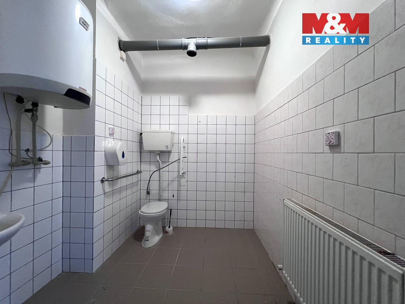 Pronájem obchodních prostor 210 m² – fotografie 4