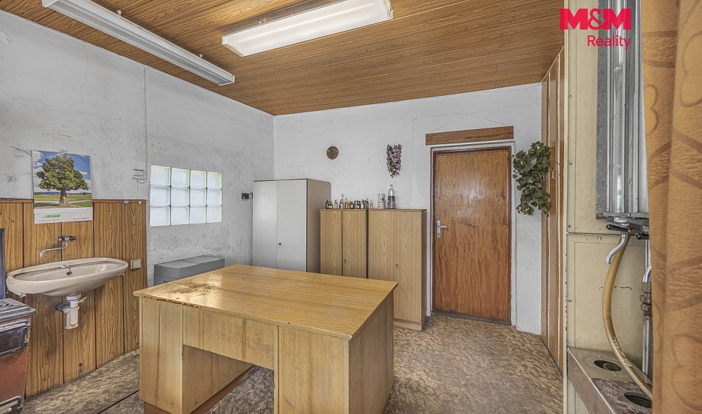 Prodej výrobních prostor 468 m², Skuteč – náhled fotky 2