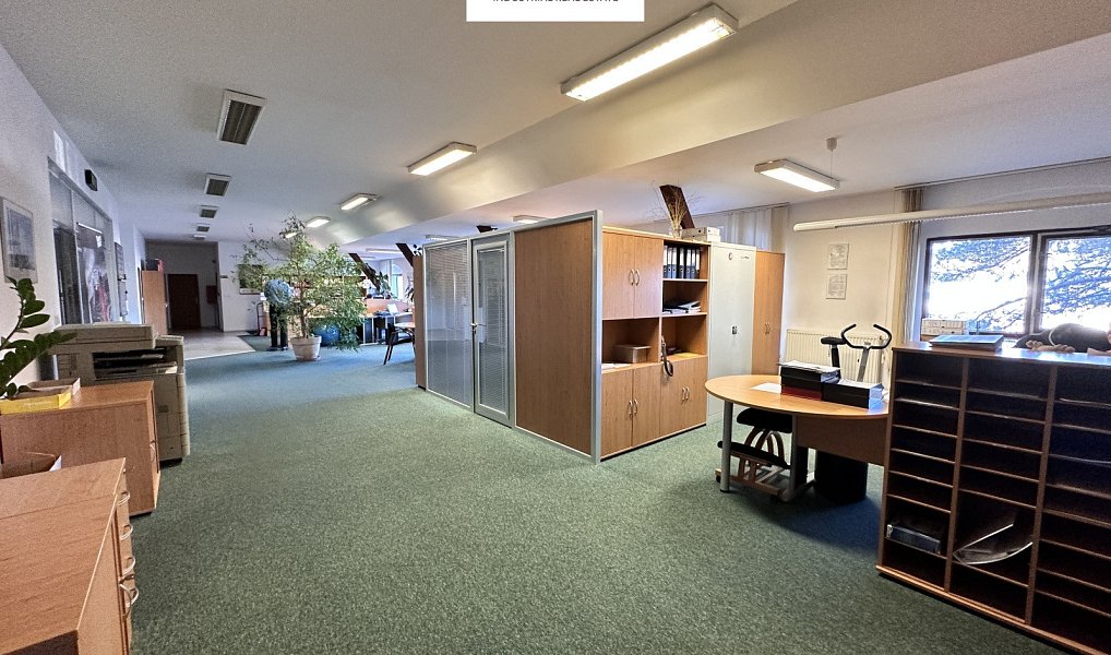 Prodej skladovacích prostor 1 088 m², Králův Dvůr – náhled fotky 14