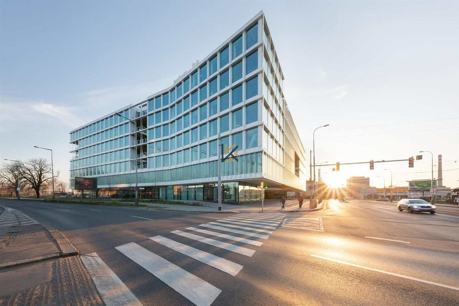 Pronájem kanceláře 824 m²