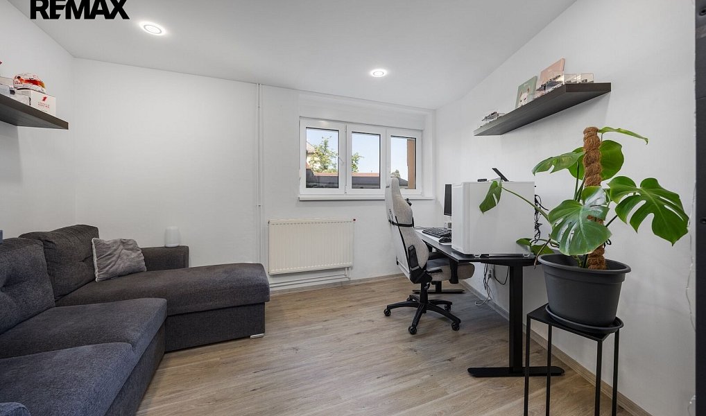 Prodej domu 246 m² s pozemkem 376 m², Praha – náhled fotky 4