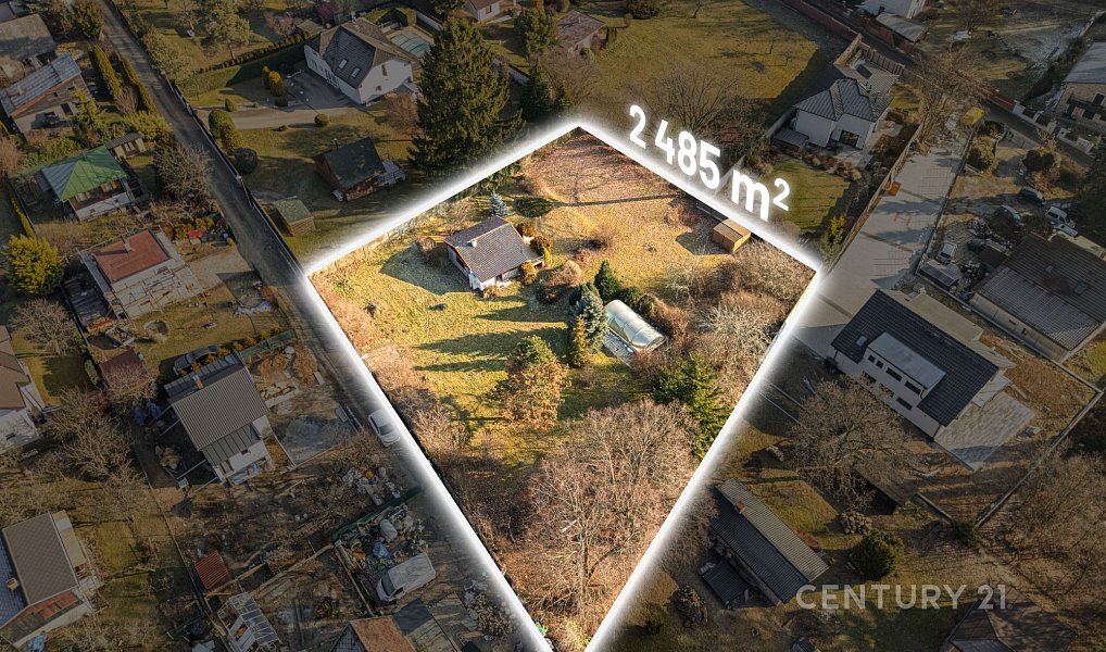 Prodej stavebního pozemku 2 485 m², Jesenice – náhled fotky 3