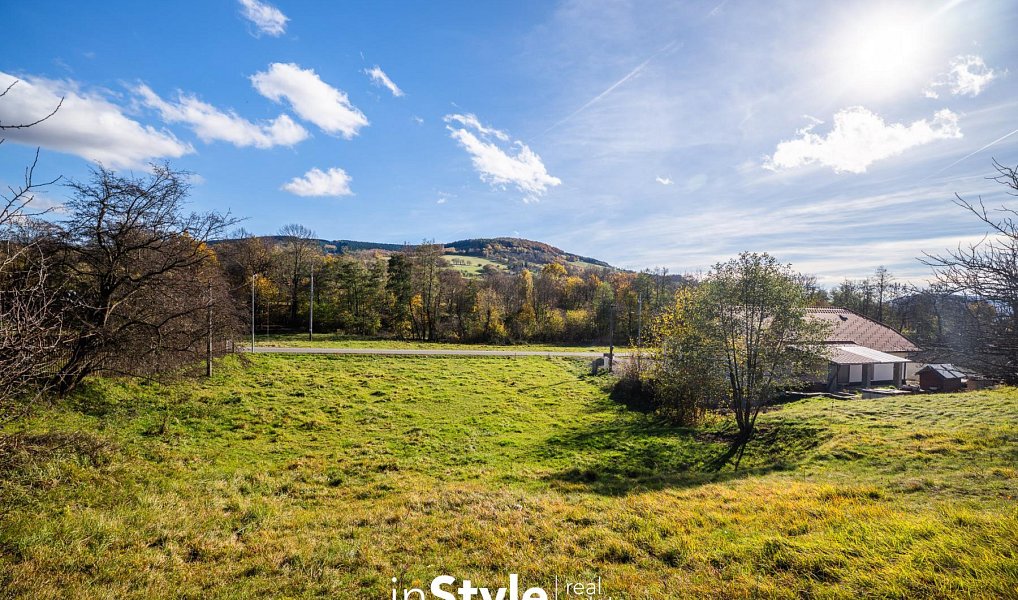 Prodej stavebního pozemku 4 748 m², Lopeník – náhled fotky 7