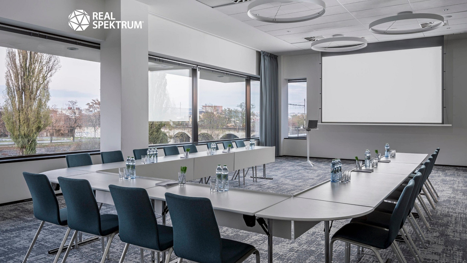Pronájem kanceláře 497 m² – fotografie 5