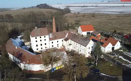 Prodej nájemního domu, činžáku 6 674 m², Královice, okres Kladno