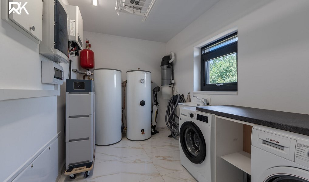 Prodej domu 279 m² s pozemkem 1 184 m², Grunta – náhled fotky 19