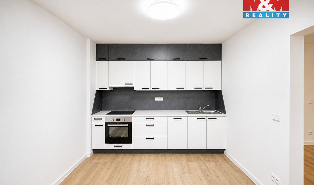 Prodej nájemního domu, činžáku 200 m², Karlovy Vary – náhled fotky 17
