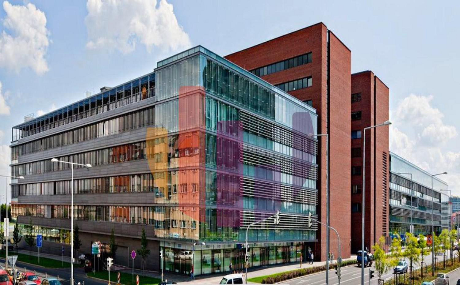 Pronájem kanceláře 1 500 m²