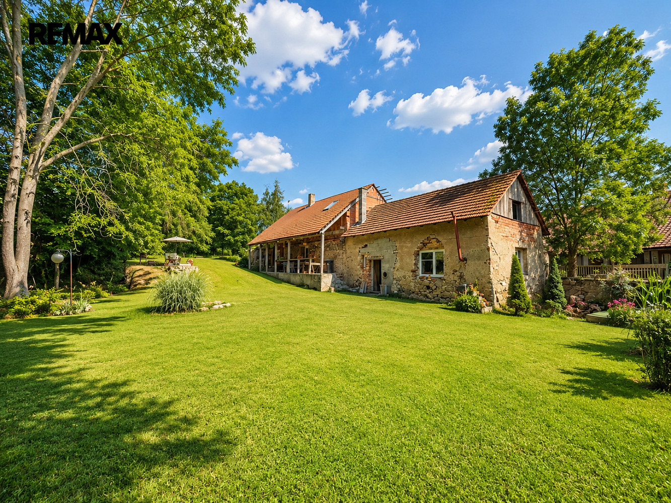 Prodej domu 224 m² s pozemkem 10 114 m² – fotografie 2
