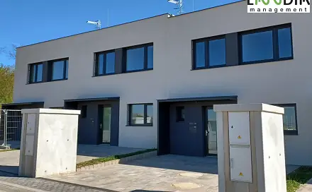 Prodej domu 136 m² s pozemkem 214 m², Jordánská, Praha 9 - Kyje