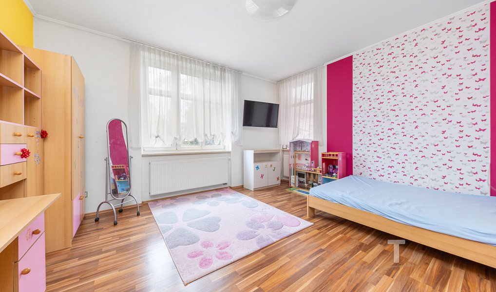 Prodej domu 245 m² s pozemkem 1 569 m², Miroslav – náhled fotky 9