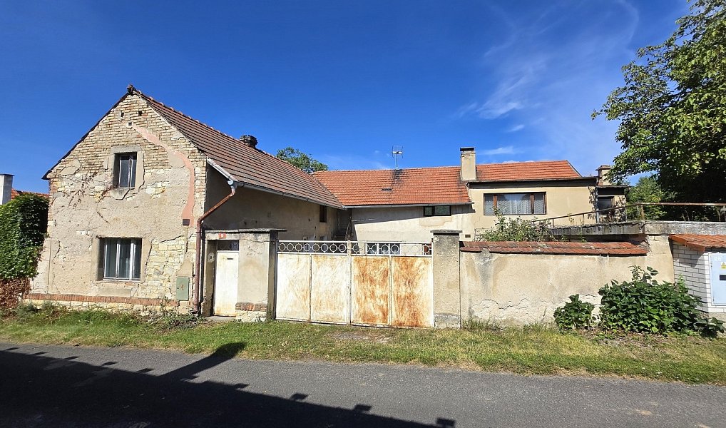 Prodej domu 170 m² s pozemkem 414 m², Evaň – náhled fotky 2