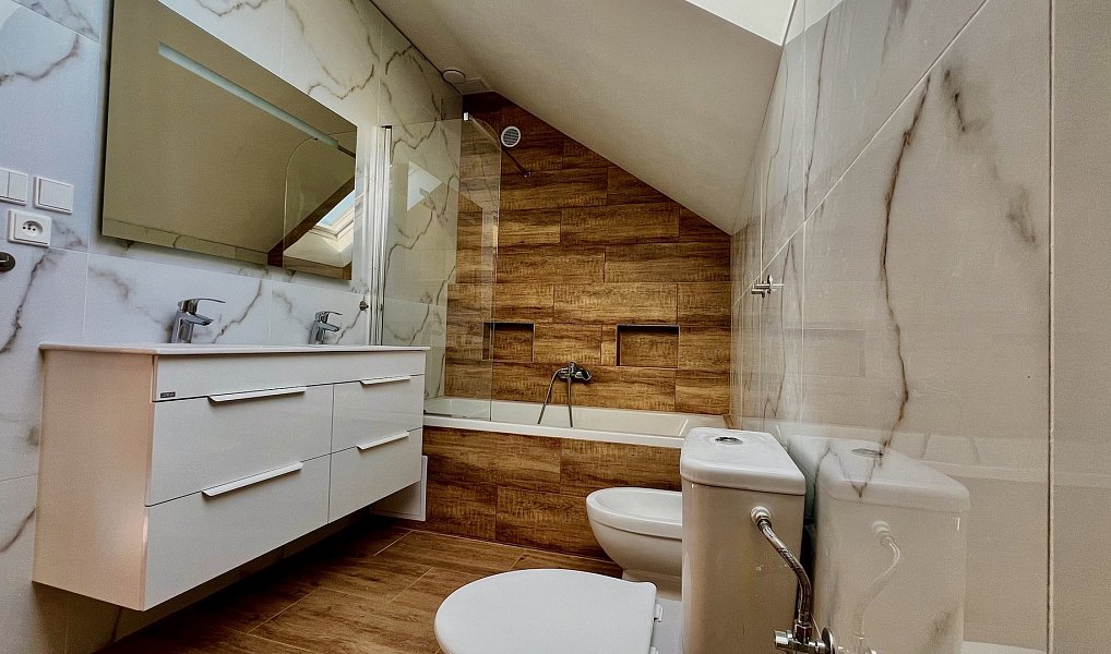 Pronájem bytu 4+kk 109 m², Kounice – náhled fotky 13