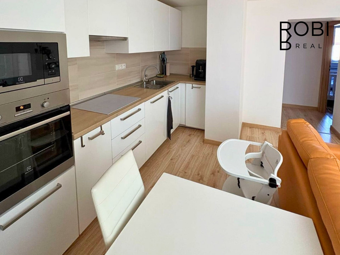 Pronájem bytu 2+kk 51 m² – fotografie 3