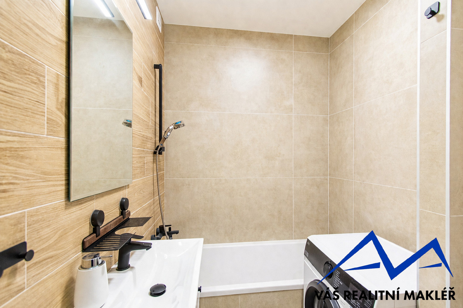Prodej bytu 3+1 69 m² — photo 3