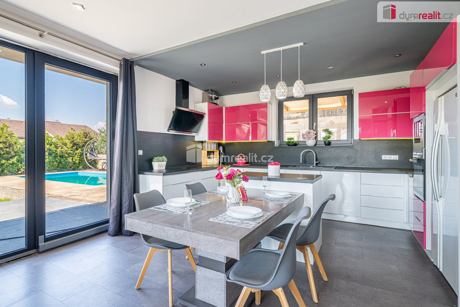 Prodej domu 159 m² s pozemkem 1 060 m² — photo 2