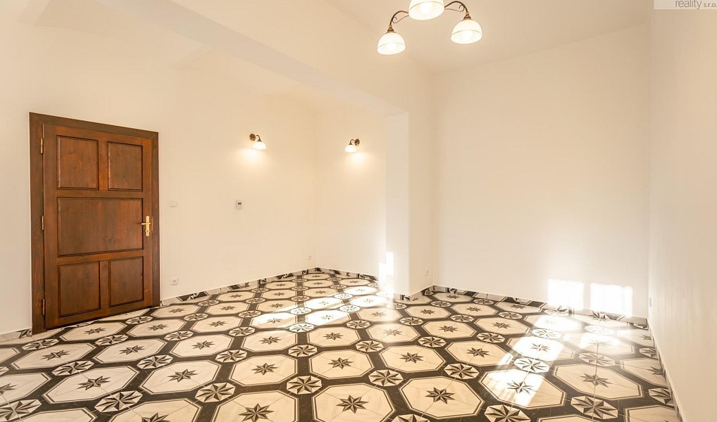 Prodej domu 326 m² s pozemkem 200 m², Žatec – náhled fotky 13