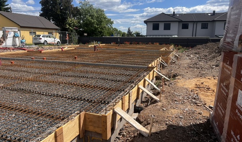 Prodej domu 135 m² s pozemkem 200 m², Bašť – náhled fotky 15