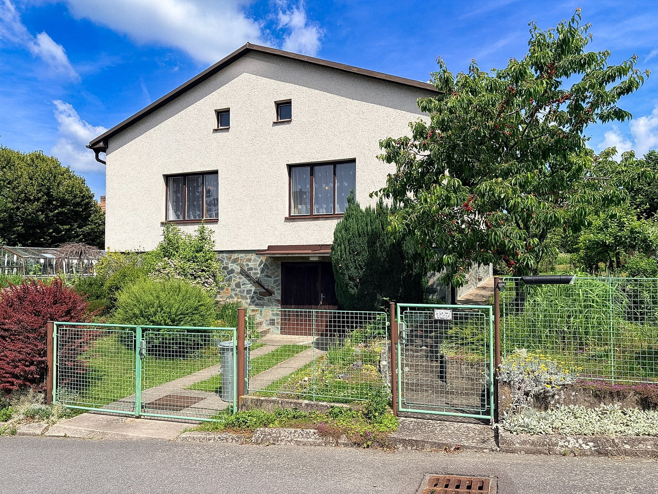 Prodej domu 190 m² s pozemkem 623 m²