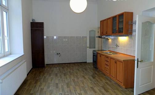 Pronájem bytu 2+1 77 m², Sloupská, Nový Bor, okres Česká Lípa