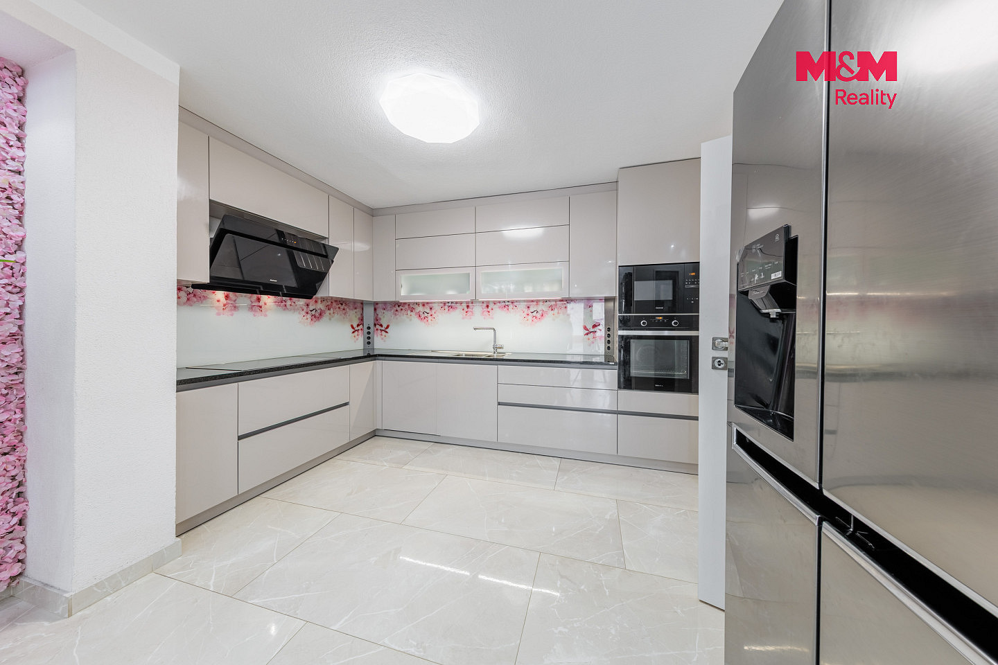 Prodej domu 318 m² s pozemkem 758 m² – fotografie 4