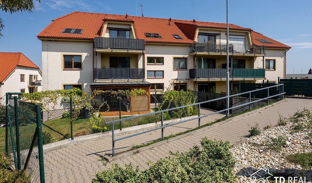 Prodej bytu 3+kk 73 m², Holubice – náhled fotky 2