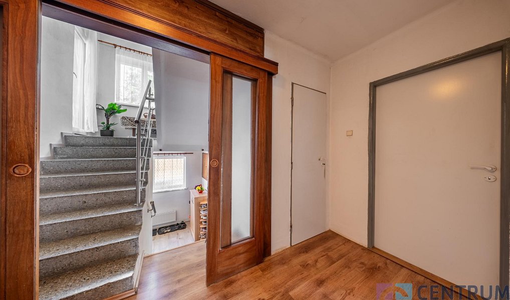 Prodej domu 243 m² s pozemkem 1 440 m², Koberovy – náhled fotky 12