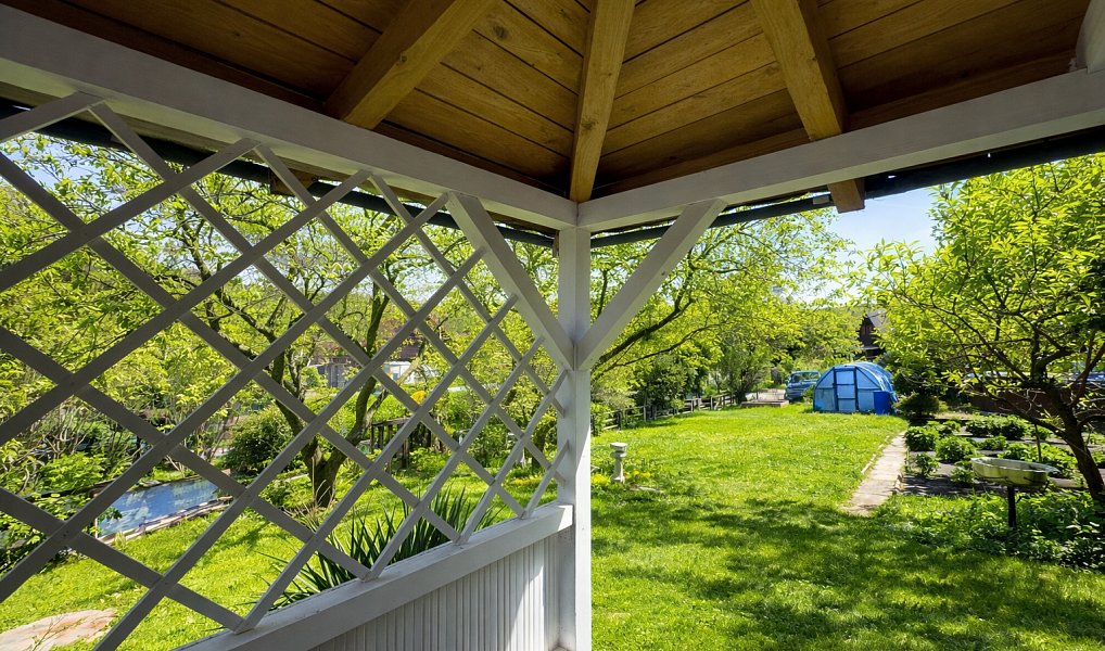 Prodej chaty/chalupy 50 m² s pozemkem 400 m², Roztoky – náhled fotky 17