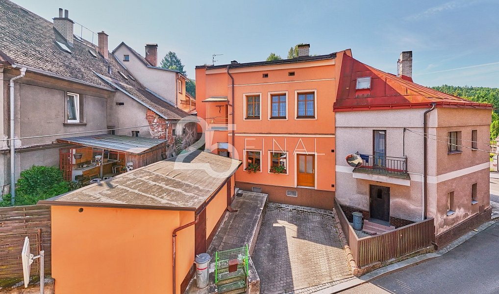 Prodej domu 199 m² s pozemkem 215 m², Úpice – náhled fotky 9