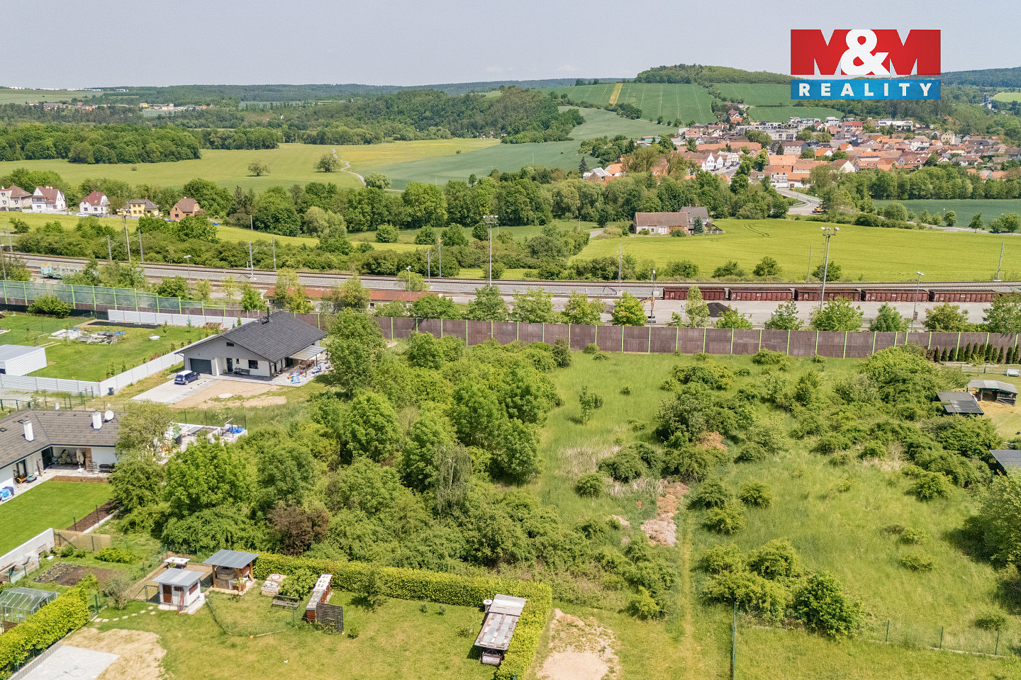 Prodej stavebního pozemku 703 m² - Widok 5