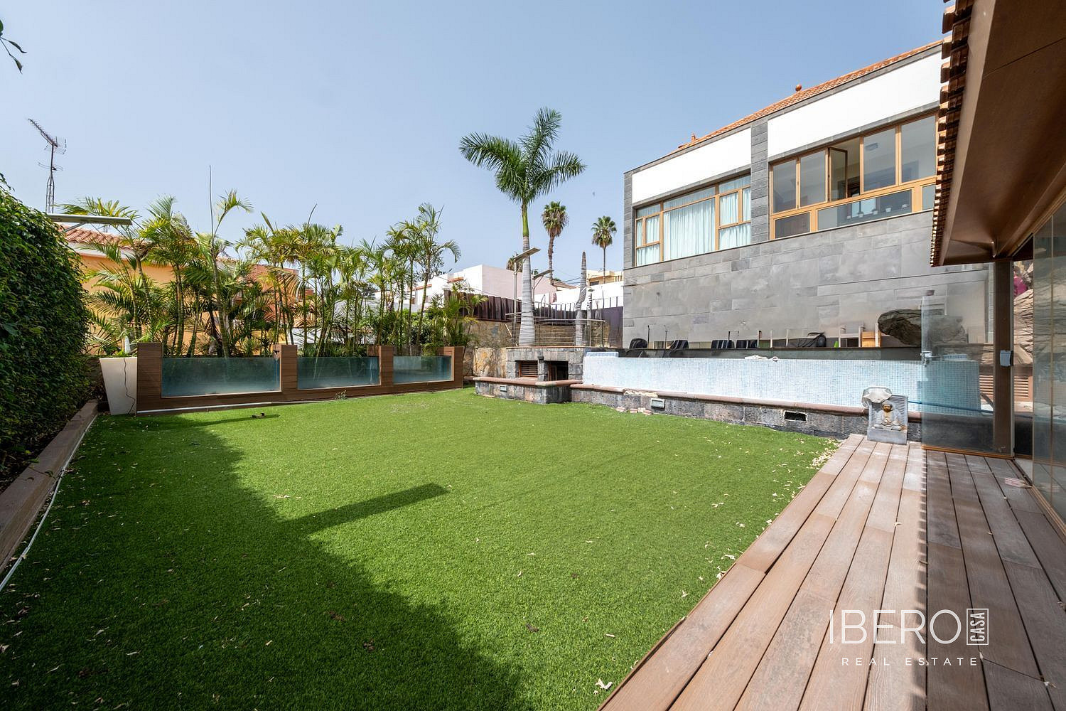 Prodej domu 700 m² s pozemkem 700 m²