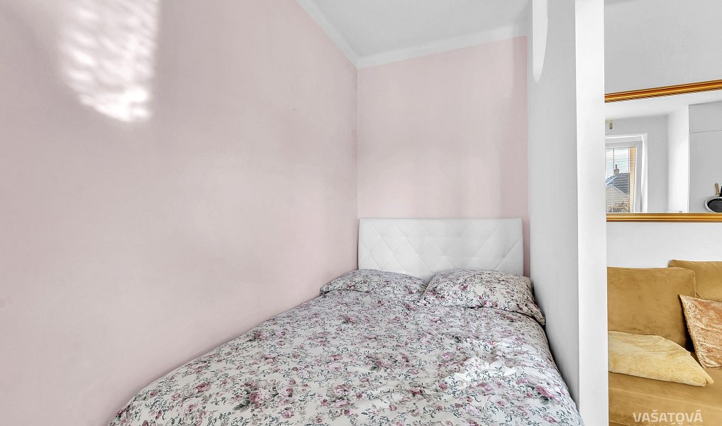 Pronájem bytu 1+kk 28 m², Hradec Králové – náhled fotky 7