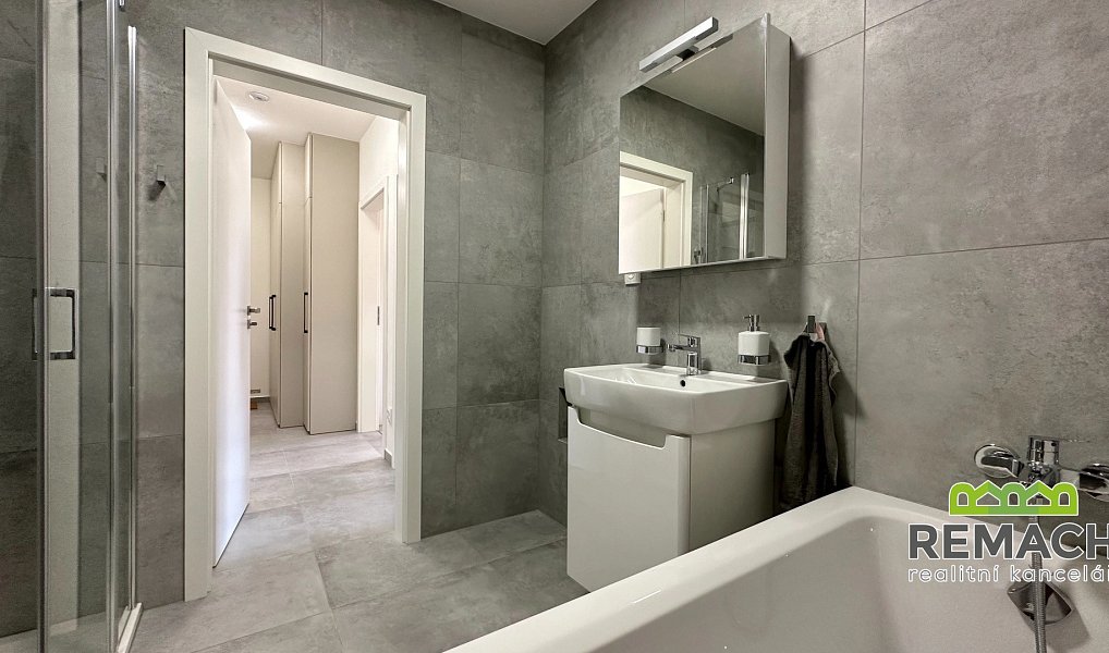 Pronájem bytu 2+kk 57 m², Uherské Hradiště – náhled fotky 3